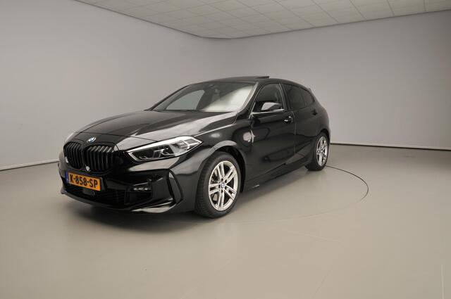 BMW 1-SERIE 5 Deurs 118i | M-Sportpakket | LED | Navigatie | Schuifdak | Sportstoelen | DAB | Hifi speakers | Alu 17 inch