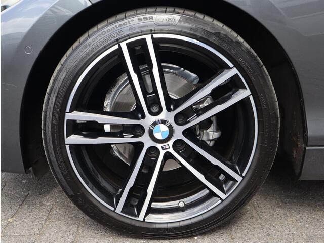 BMW 1-SERIE 118i Edition M Sport Shadow High Executive
