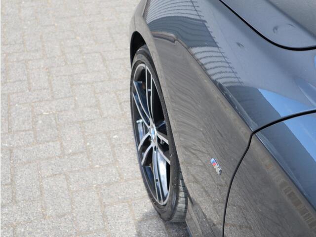BMW 1-SERIE 118i Edition M Sport Shadow High Executive