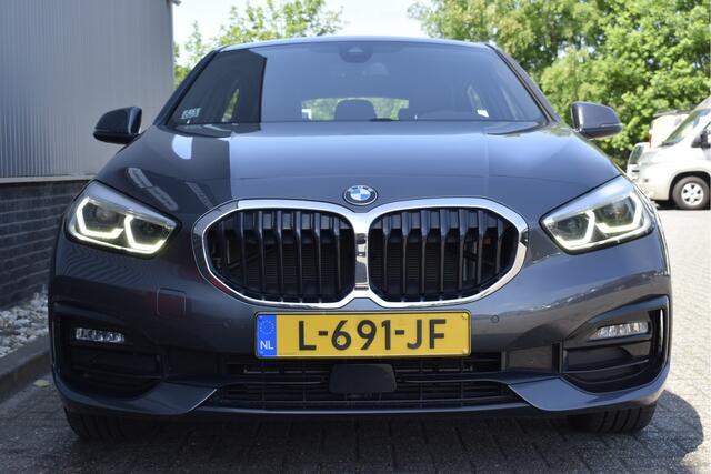 BMW 1-SERIE 118i Business Edition Virtual cockpit, Afn. Trekhaak, Cruise, Carplay, PDC, NAP