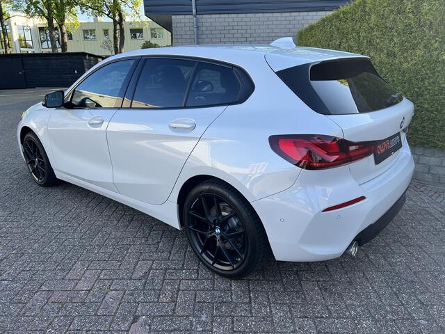 BMW 1-SERIE 118i Sport Line