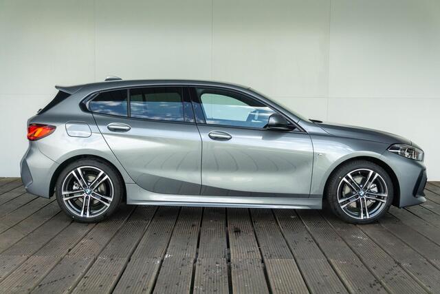 BMW 1-SERIE 5-deurs 118i High Executive Model M Sport / Getinte ramen / Elektrisch verwarmde voorstoelen / M Achterspoiler / Hifi systeem