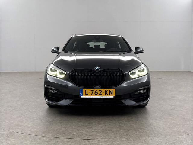 BMW 1-SERIE 118i M Sport LED Camera Carplay Sfeerverl. Trekhaak Virtual Navi Clima Cruise 17"LMV PDC