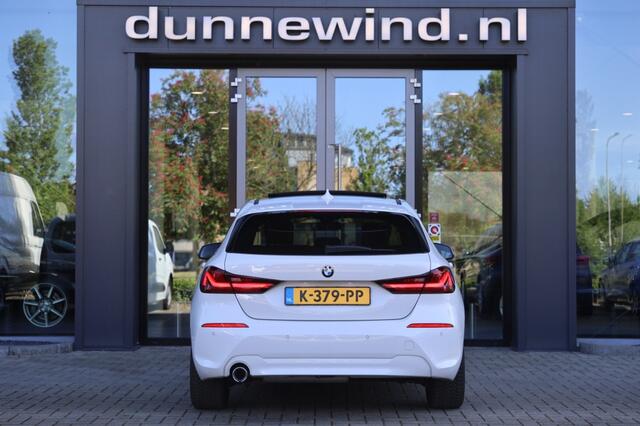BMW 1-SERIE 116D AUTOMAAT*LED*PANO*TREKHAAK*BTW
