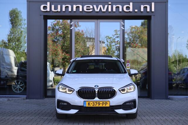 BMW 1-SERIE 116D AUTOMAAT*LED*PANO*TREKHAAK*BTW