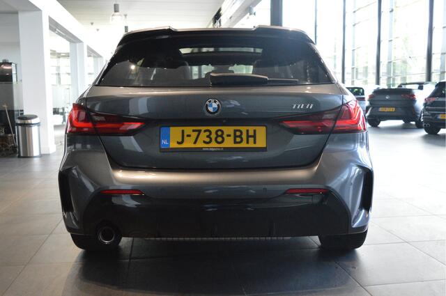 BMW 1-SERIE 118i M-Sport navi leer pano camera cruise 19 inch 140 pk !!