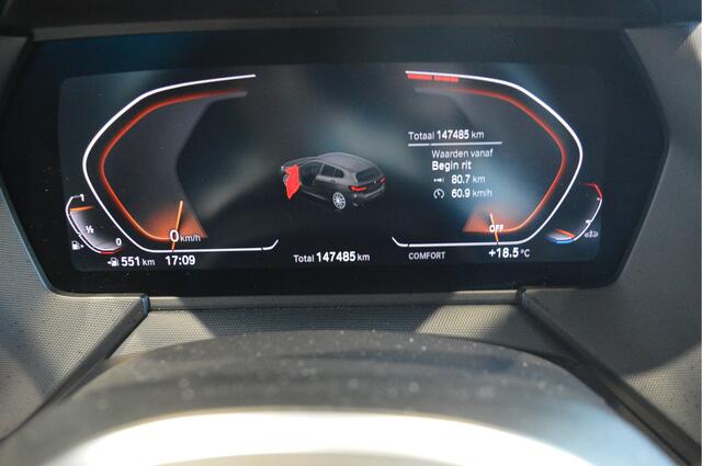BMW 1-SERIE 118i M-Sport navi leer pano camera cruise 19 inch 140 pk !!