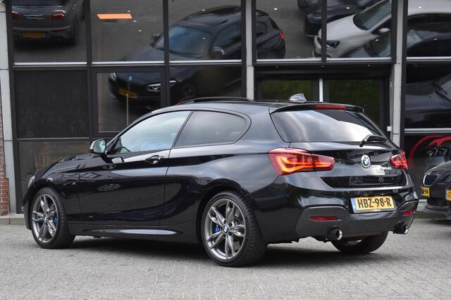 BMW 1-SERIE M140i xDrive High Executive Pano Camera H/K Leder Elekstoel