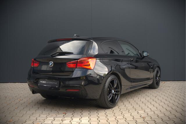 BMW 1-SERIE 118i High Executive M Sport | Stoelverwarming | Navigatie | Cruise Control | Keyless | LCI2 | Parkeersensoren | DAB | Shadow Line | M Sport Remmen | HIFI | LED