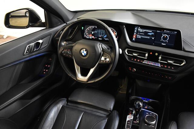 BMW 1-SERIE 118IA AUT. BUSINESS EDITION PLUS LEDER/NAVI/CARPLAY