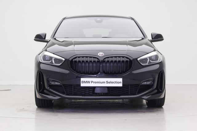 BMW 1-SERIE 118i M-sport | Panoramadak | M-Sport Stoelen | 18" | Shadow Line