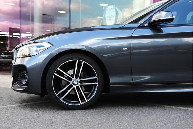 BMW 1-SERIE 118i High Executive Automaat / Schuif-kanteldak / Sportstoelen / LED / M Sportonderstel / Stoelverwarming / Cruise Control