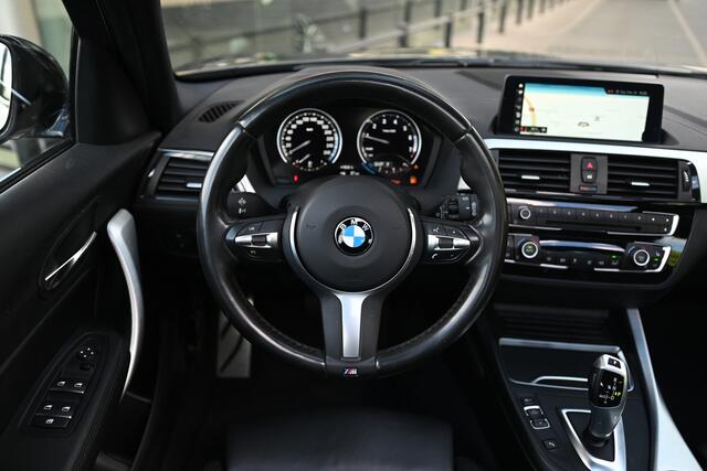 BMW 1-SERIE 118i High Executive Automaat / Schuif-kanteldak / Sportstoelen / LED / M Sportonderstel / Stoelverwarming / Cruise Control