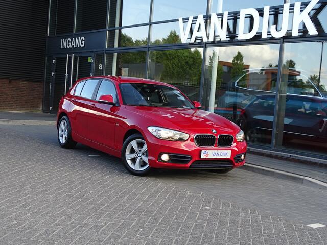 BMW 1-SERIE 120i Sport-Line Sportstoelen ECC Airco Navigatie 16"LM Velgen