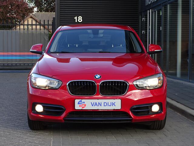 BMW 1-SERIE 120i Sport-Line Sportstoelen ECC Airco Navigatie 16"LM Velgen
