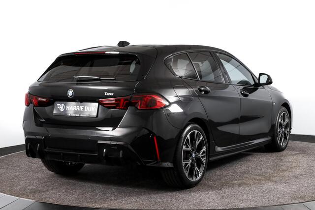 BMW 1-SERIE 120 M Sport (Nieuw Model) - Automaat | Dig. Cockpit | Adapt. Cruise | Stoelverw. | PDC | Camera | NAV + App. Connect | ECC | DAB | LM 18" | 4459