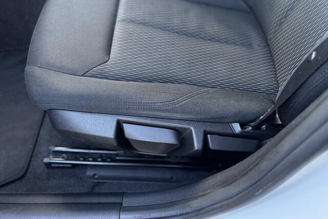 BMW 1-SERIE 118i Corporate Lease Automaat | PDC A | Navi | Bluetooth