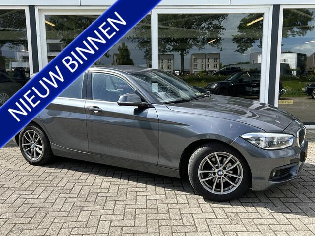 BMW 1-SERIE 118d Centennial Executive 50% deal 6.975,- ACTIE Trekhaak / LED / Sport stoelen / Stoel verwarming / PDC achter