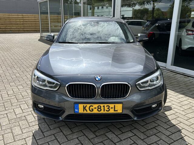 BMW 1-SERIE 118d Centennial Executive 50% deal 6.975,- ACTIE Trekhaak / LED / Sport stoelen / Stoel verwarming / PDC achter