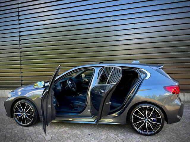 BMW 1-SERIE 118i M-SPORT PANO|HUD|ACC|BLINDSPOT|CAMERA VOL!