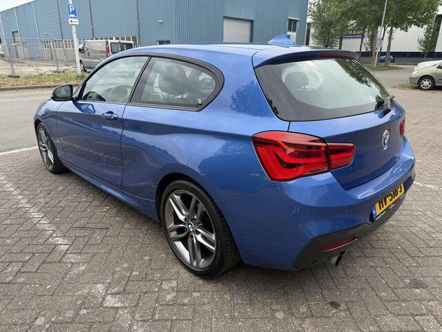 BMW 1-SERIE 118i M-Sport Led Verlichting l Leder
