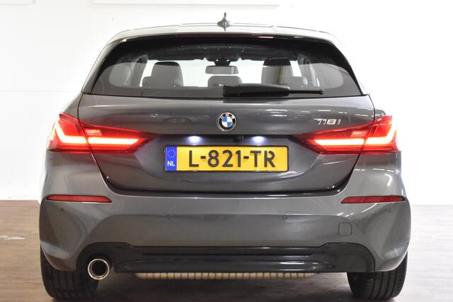 BMW 1-SERIE 118IA AUT. BUSINESS EDITION CAMERA/CARPLAY/PANORAMADAK