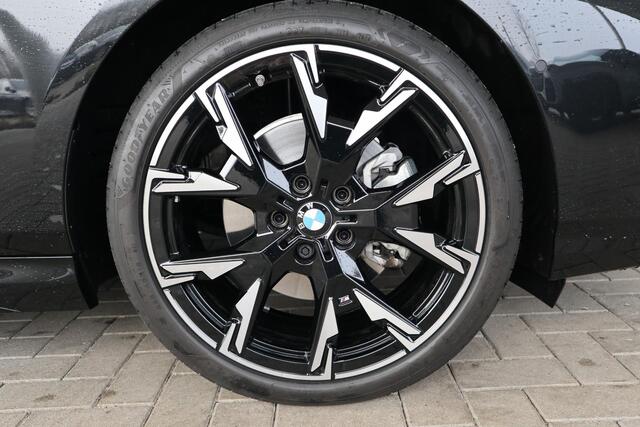 BMW 1-SERIE 5-deurs 120 M Sportpakket | Premium Pack | Harman-Kardon | Stoelverwarming