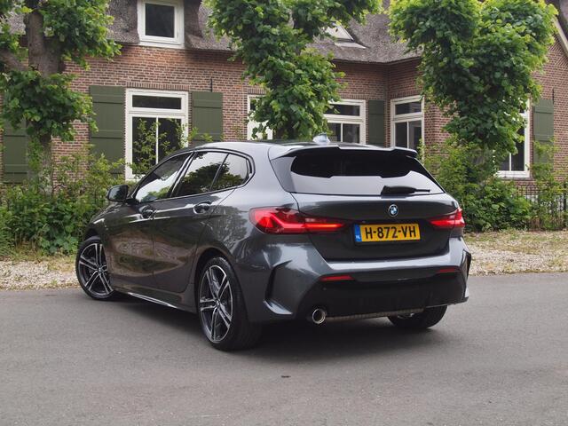 BMW 1-SERIE 118i High Executive Edition | M-pakket | Camera | Apple Carplay | Harman Kardon | Automaat |