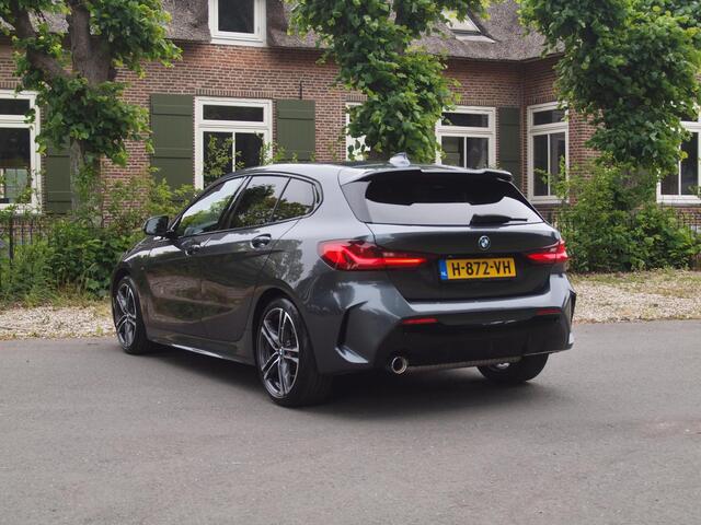 BMW 1-SERIE 118i High Executive Edition | M-pakket | Camera | Apple Carplay | Harman Kardon | Automaat |
