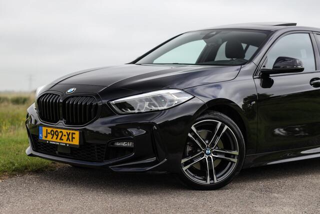 BMW 1-SERIE 118i Aut-7 M-Sport ? Pano ? LED ? Sfeer