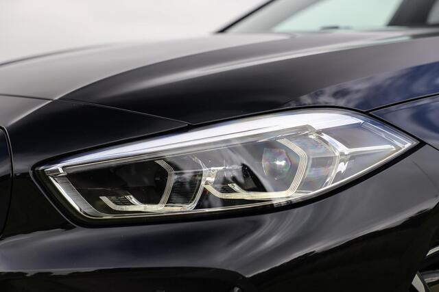 BMW 1-SERIE 118i Aut-7 M-Sport ? Pano ? LED ? Sfeer