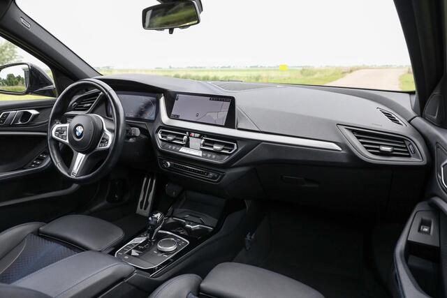 BMW 1-SERIE 118i Aut-7 M-Sport ? Pano ? LED ? Sfeer
