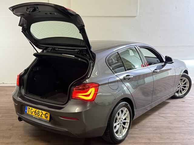 BMW 1-SERIE 118i EXECUTIVE AUT. NAVI/LED/PDC