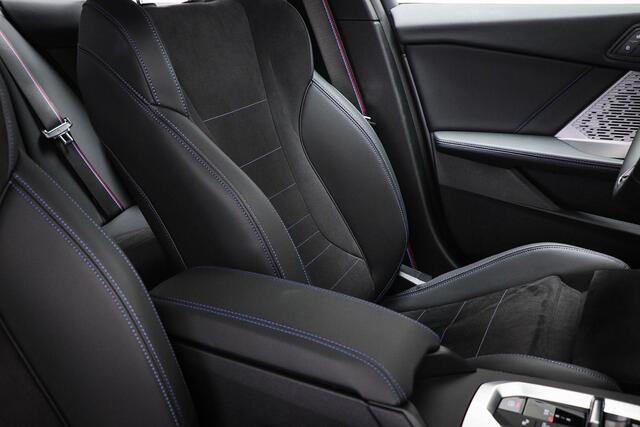 BMW 1-SERIE 120 M-Sport | INNOVATION / M SPORT PRO- PACK | HEAD UP | 360 CAMERA | 19"