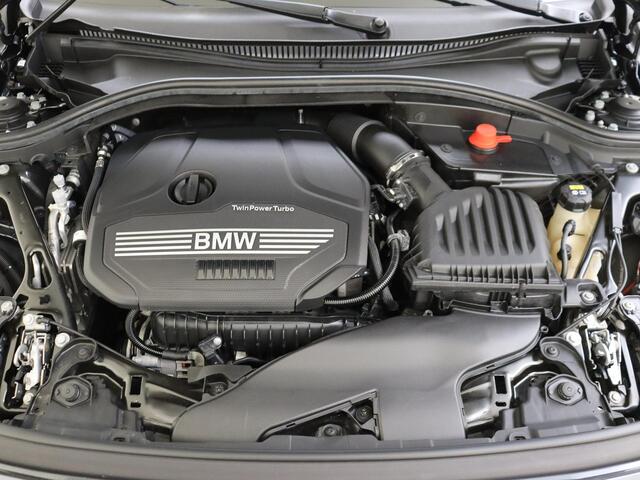 BMW 1-SERIE 118i Executive Edition | Navigatie | Trekhaak