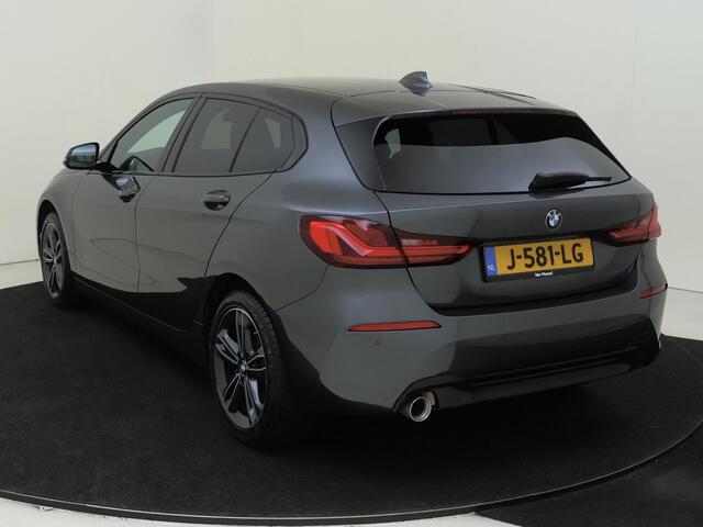 BMW 1-SERIE 118i Executive Edition | Navigatie | Trekhaak