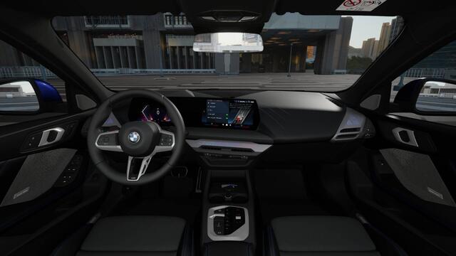 BMW 1-SERIE 120 High Executive M Sport Automaat / Adaptieve LED / M Sportstoelen / Parking Assistant Plus / M Adaptief onderstel / Comfort Access / Stuurverwarming