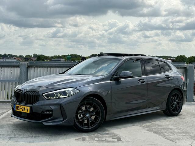 BMW 1-SERIE 118i High M-sport | Pano | Kuipstoelen | Virtual Cockpit