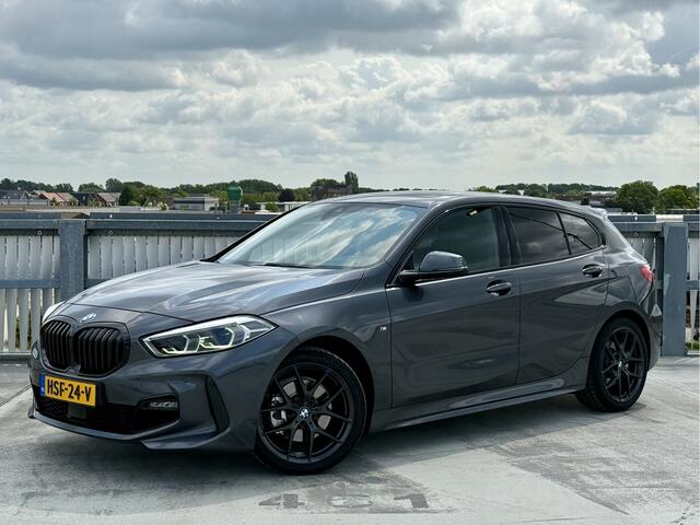 BMW 1-SERIE 118i High M-sport | Pano | Kuipstoelen | Virtual Cockpit