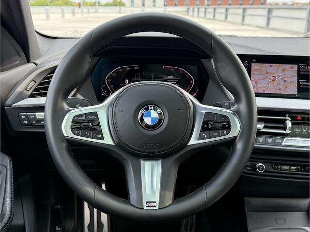BMW 1-SERIE 118i High M-sport | Pano | Kuipstoelen | Virtual Cockpit