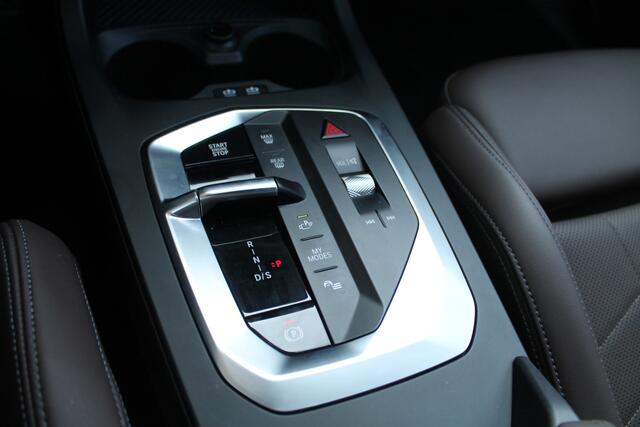 BMW 1-SERIE 120 M Sport Automaat / Sportstoelen / Adaptieve LED / M Adaptief onderstel / Comfort Access / Parking Assistant Plus / Head-Up / Harman-Kardon / Live Cockpit Professional