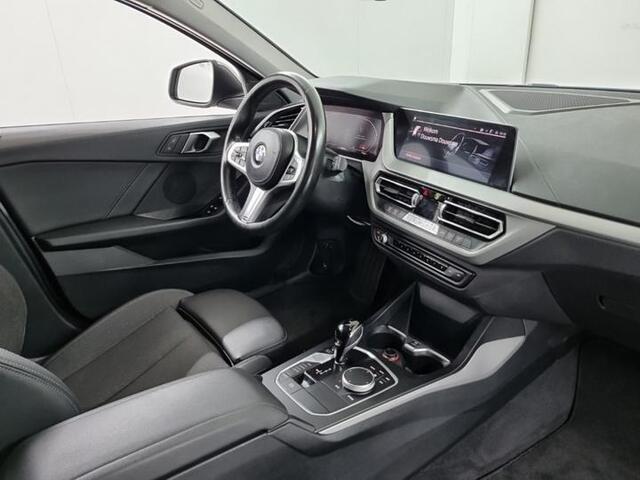 BMW 1-SERIE 120i Aut. Business Ed. | Navi | BMW-Individual | Led |