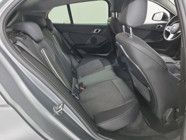 BMW 1-SERIE 120i Aut. Business Ed. | Navi | BMW-Individual | Led |