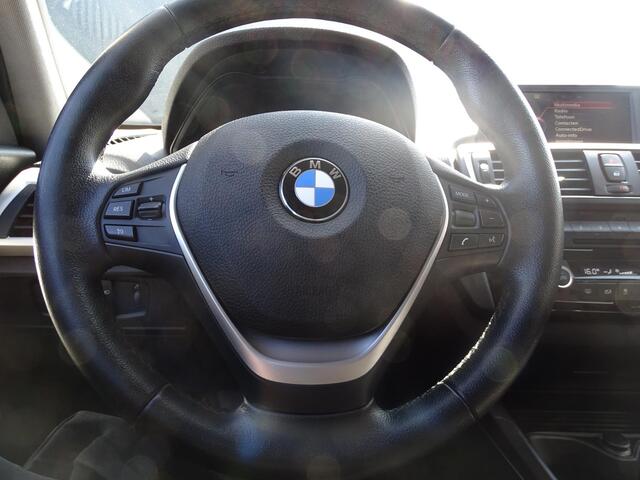 BMW 1-SERIE 118i 6-Bak, Multimedia, Airco/ECC, CruiseControl, Parkeersensoren, LM-Velgen, Xenon