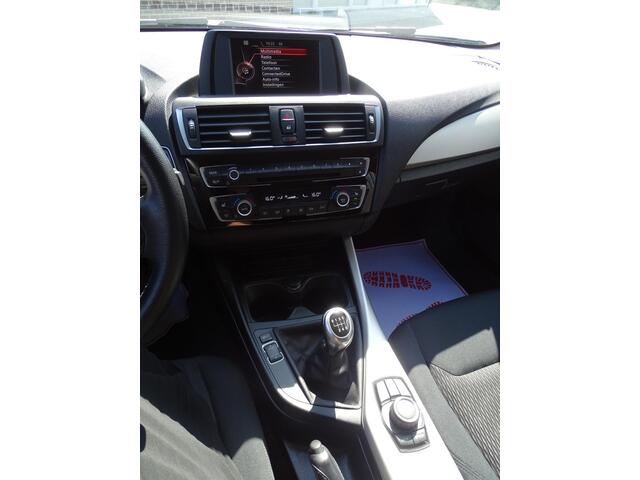 BMW 1-SERIE 118i 6-Bak, Multimedia, Airco/ECC, CruiseControl, Parkeersensoren, LM-Velgen, Xenon