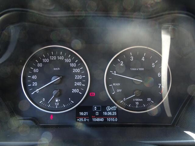 BMW 1-SERIE 118i 6-Bak, Multimedia, Airco/ECC, CruiseControl, Parkeersensoren, LM-Velgen, Xenon
