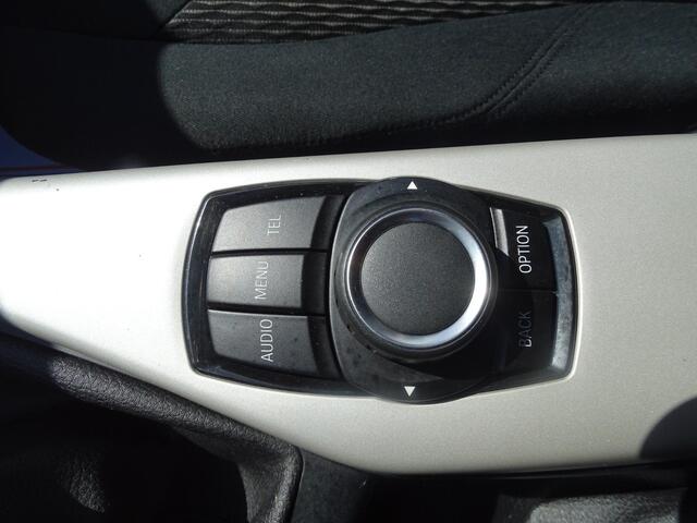 BMW 1-SERIE 118i 6-Bak, Multimedia, Airco/ECC, CruiseControl, Parkeersensoren, LM-Velgen, Xenon