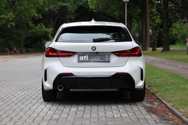 BMW 1-SERIE 116i High Executive Modell M Sport, M aerodynamiek-kit, BMW Live Cockpit Professional, Sportstoelen, LED-koplamp, Parkeerhulp Plus, Active Guard Plus, DAB, Connected Package Professional, Snelheidsregeling met remfunctie, etc.