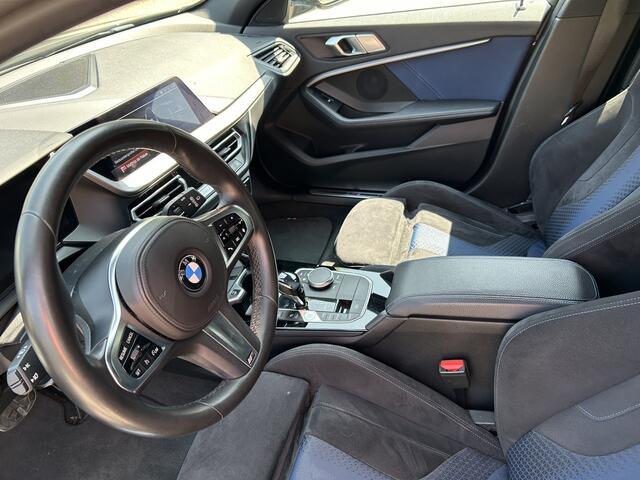 BMW 1-SERIE 118i High Executive M Sport