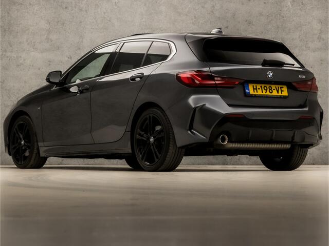 BMW 1-SERIE 118i M Sport High Executive Automaat (PANORAMADAK, M PAKKET, APPLE CARPLAY, GROOT NAVI, STOELVERWARMING, LEDEREN SPORTSTOELEN, CAMERA, GETINT GLAS, M SPORT BESTURING, SFEERVERLICHTING, NIEUWE APK, NIEUWSTAAT)